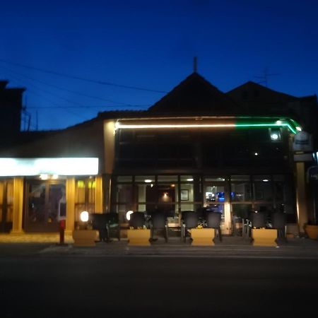 Motel Zoka Dvorovi Kültér fotó