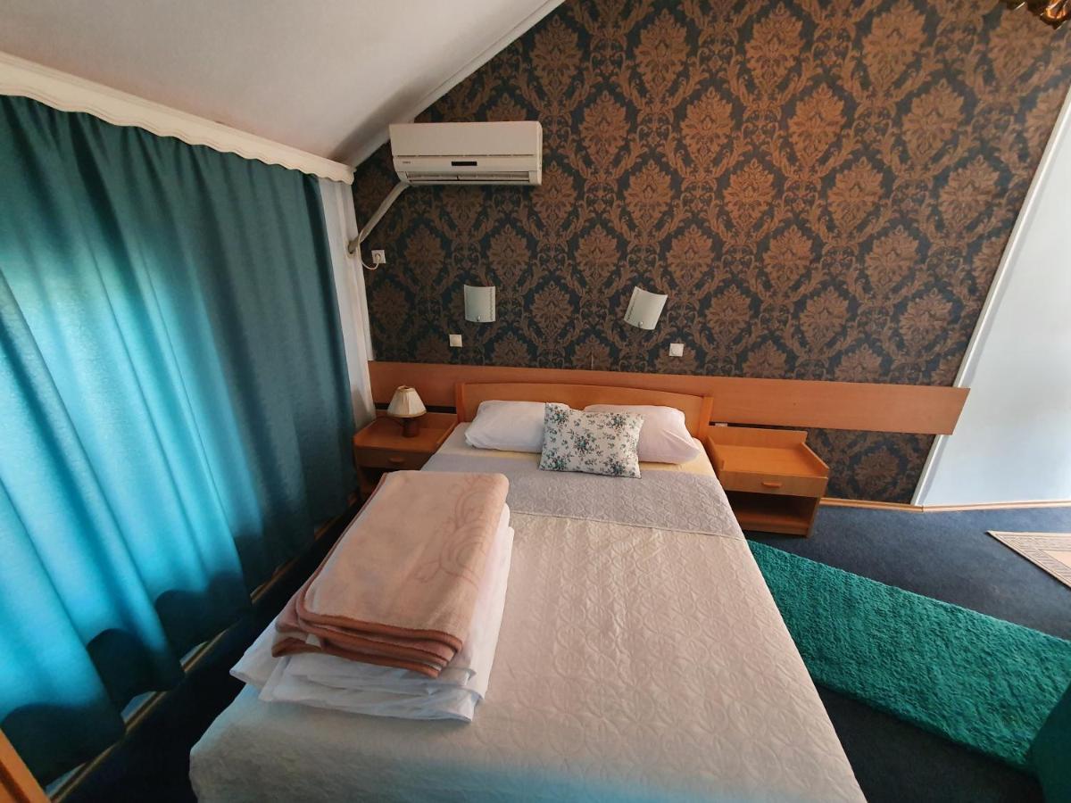 Motel Zoka Dvorovi Kültér fotó