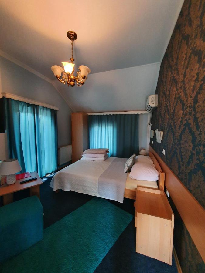 Motel Zoka Dvorovi Kültér fotó