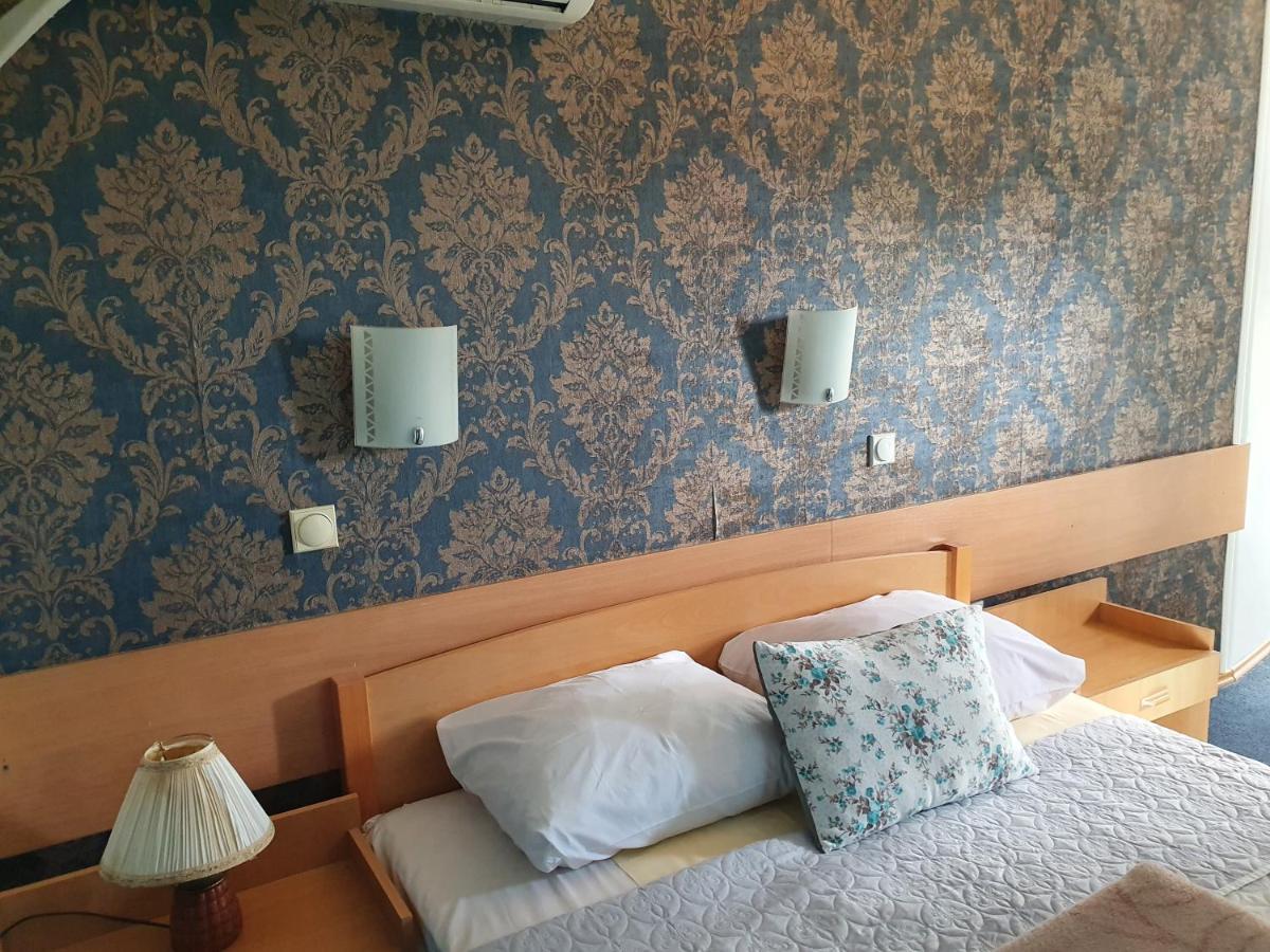 Motel Zoka Dvorovi Kültér fotó