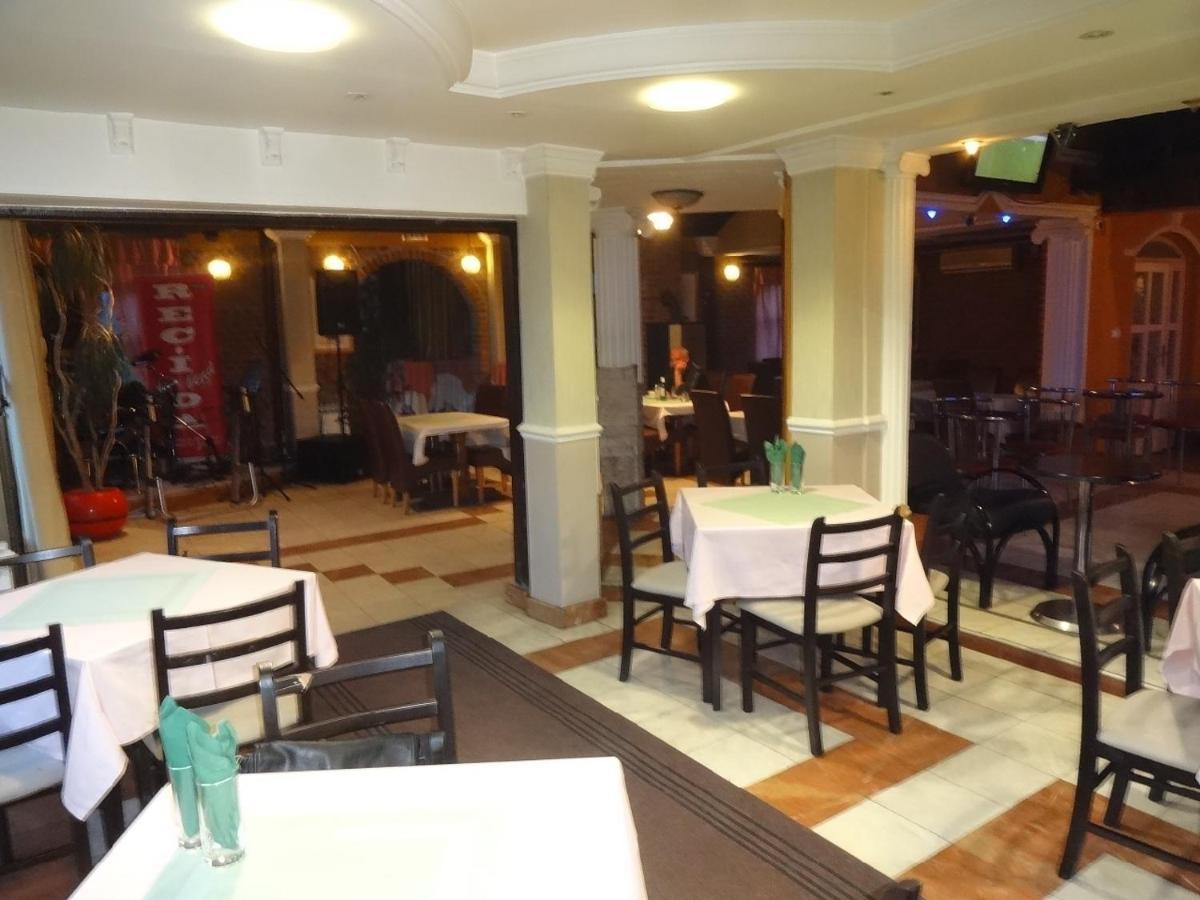 Motel Zoka Dvorovi Kültér fotó