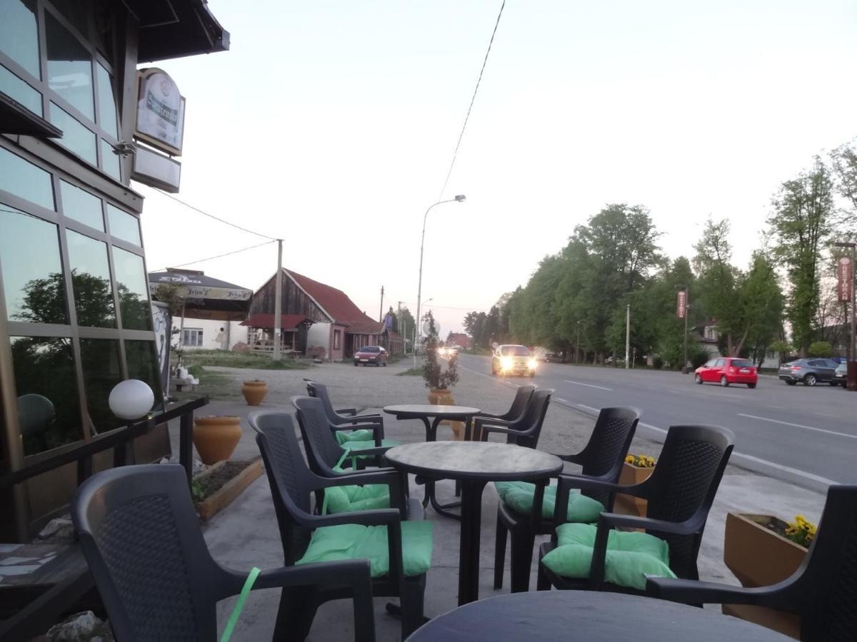 Motel Zoka Dvorovi Kültér fotó